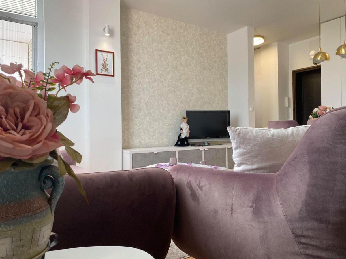 Velvet Apartment Skopje Buitenkant foto