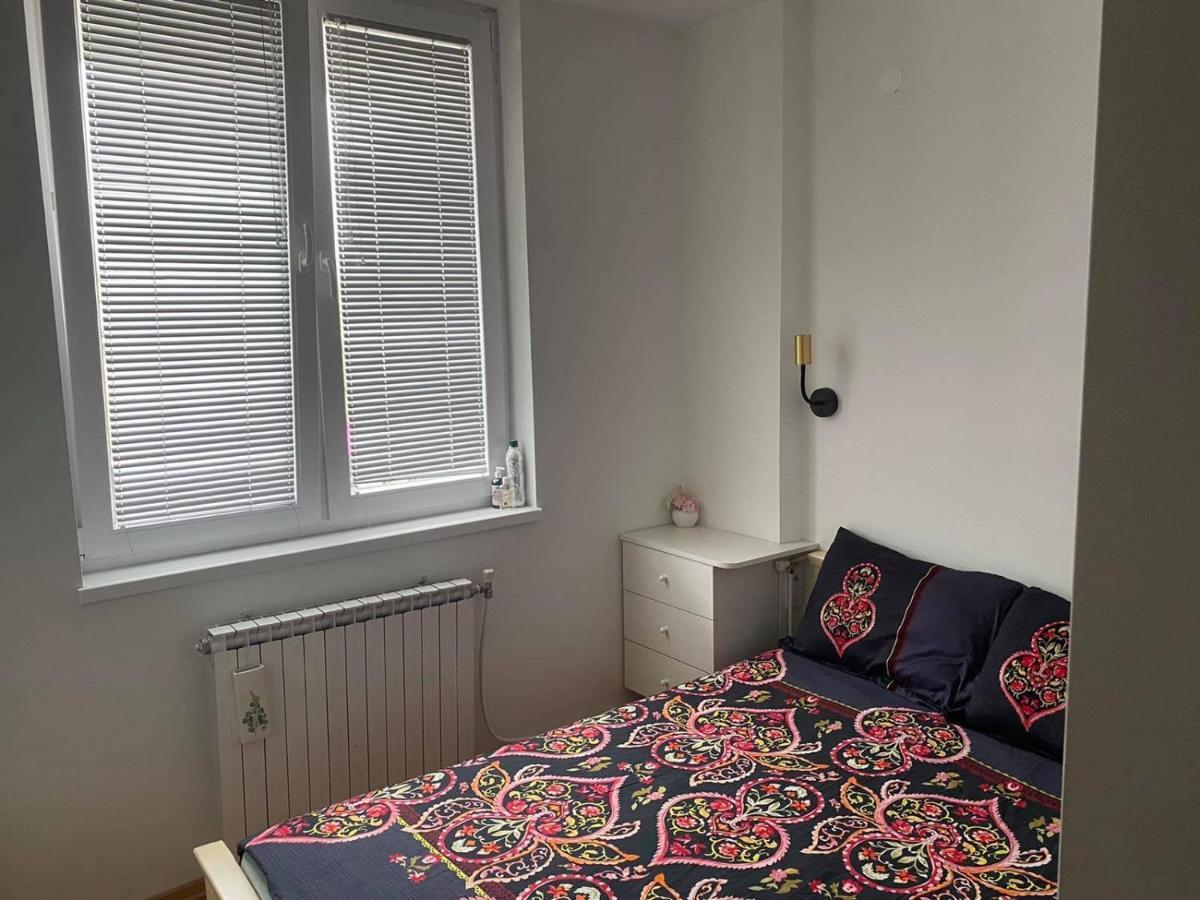 Velvet Apartment Skopje Buitenkant foto